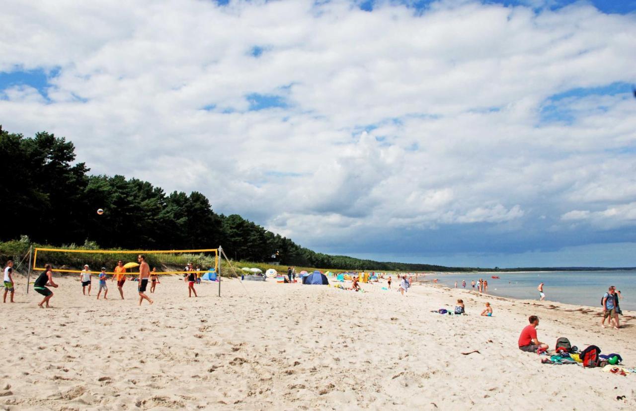 Ferienhaus Zum Boddenstrand Mit Ka Groß Zicker Esterno foto