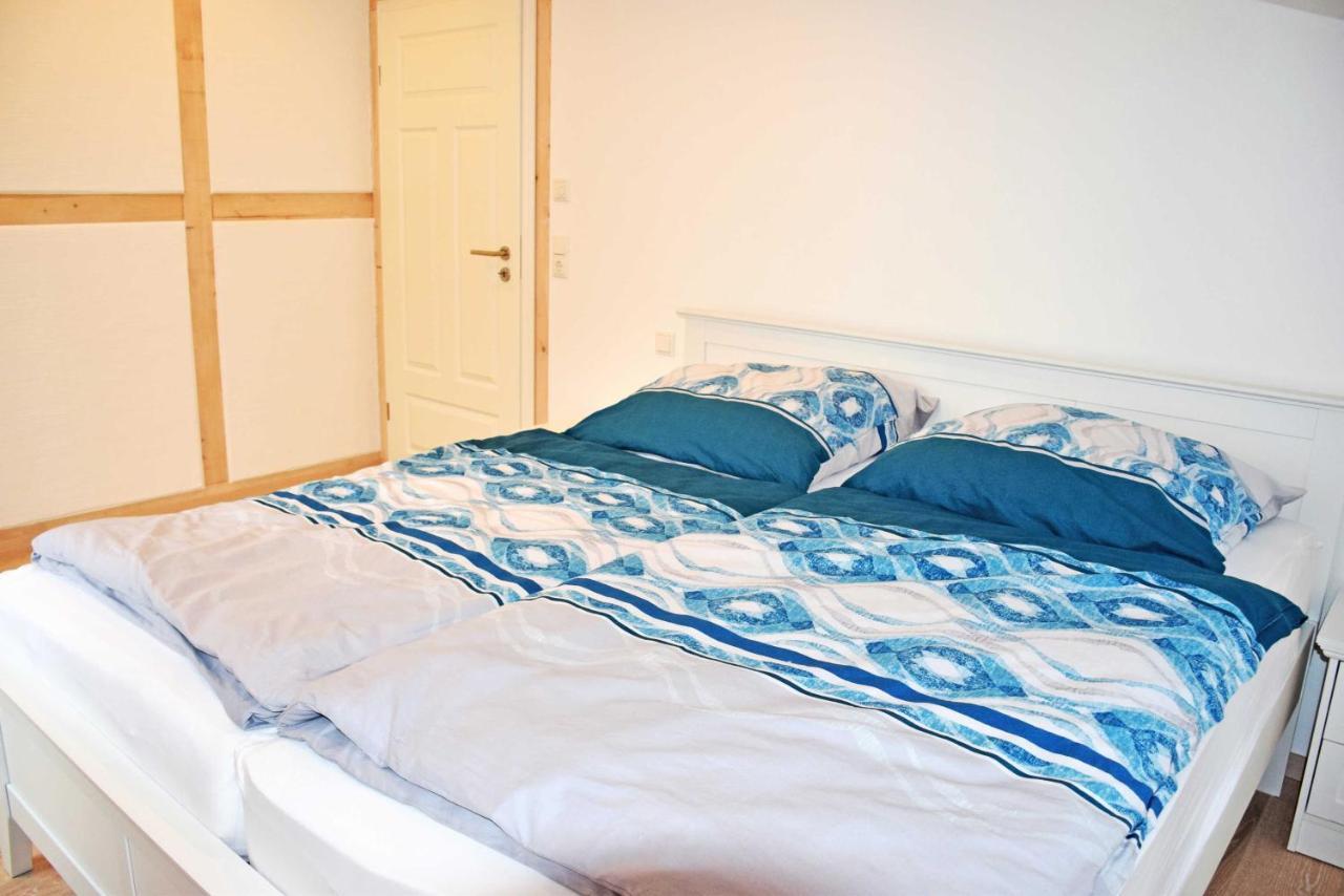 Ferienhaus Zum Boddenstrand Mit Ka Groß Zicker Esterno foto