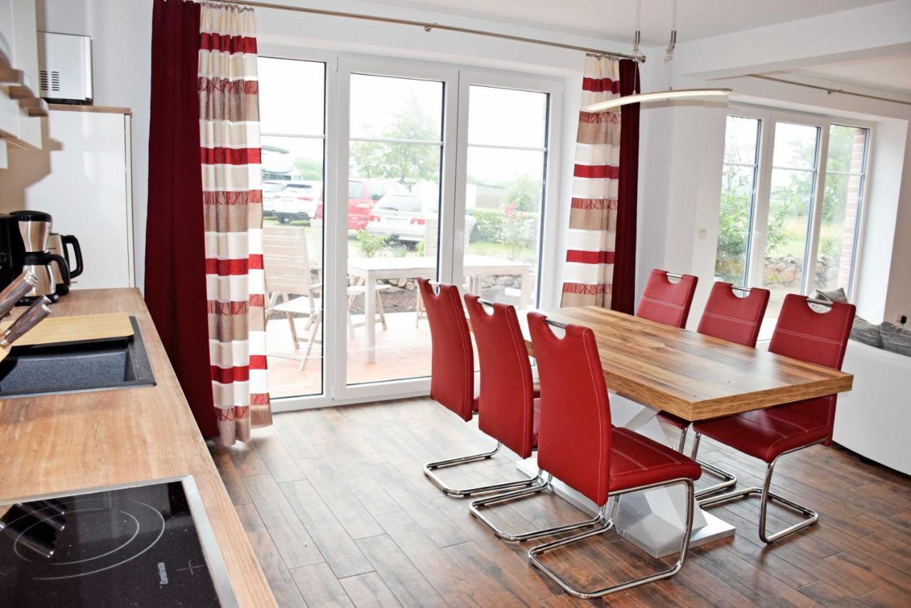 Ferienhaus Zum Boddenstrand Mit Ka Groß Zicker Esterno foto