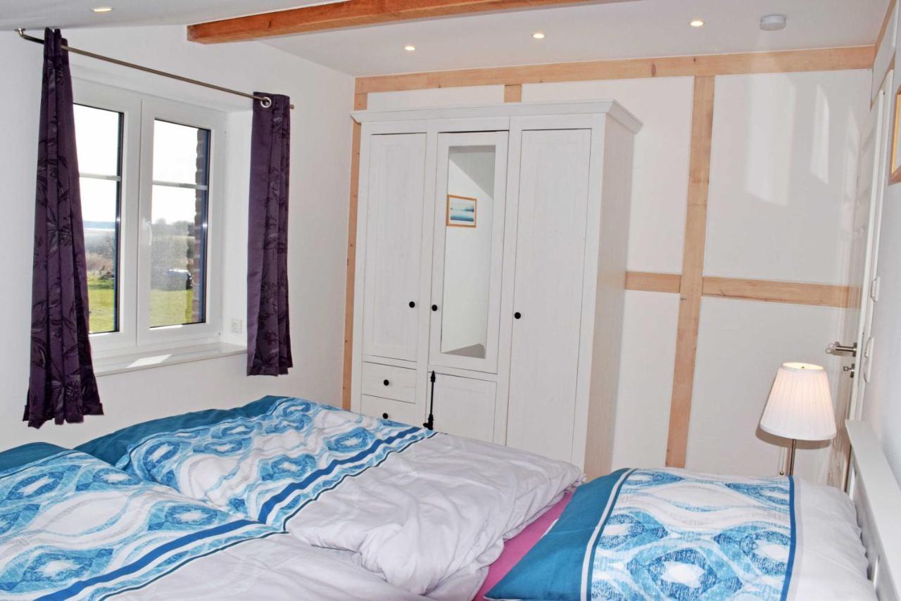 Ferienhaus Zum Boddenstrand Mit Ka Groß Zicker Esterno foto