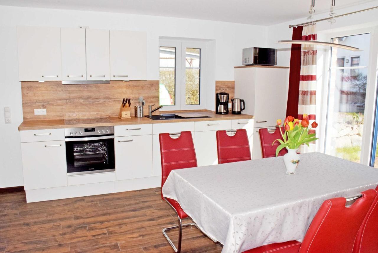 Ferienhaus Zum Boddenstrand Mit Ka Groß Zicker Esterno foto