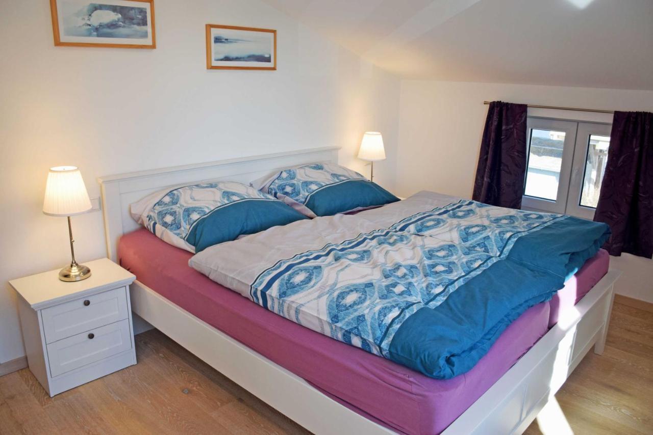 Ferienhaus Zum Boddenstrand Mit Ka Groß Zicker Esterno foto